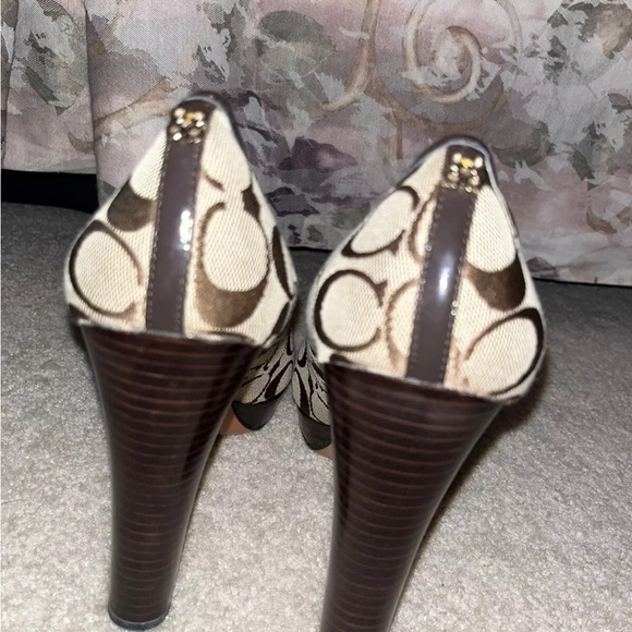 Coach Breana Signature Canvas and Patent Peep Toe Platform Heels- Size 10M - Picture 3 of 7